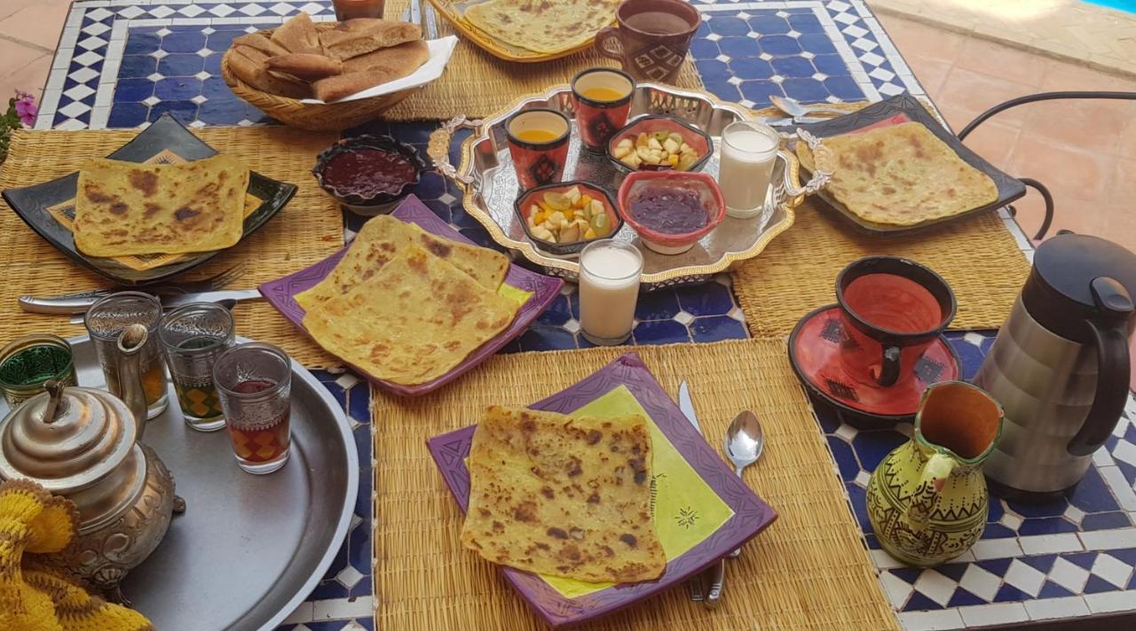 Riad Dar Bergui Warzazát Exteriér fotografie