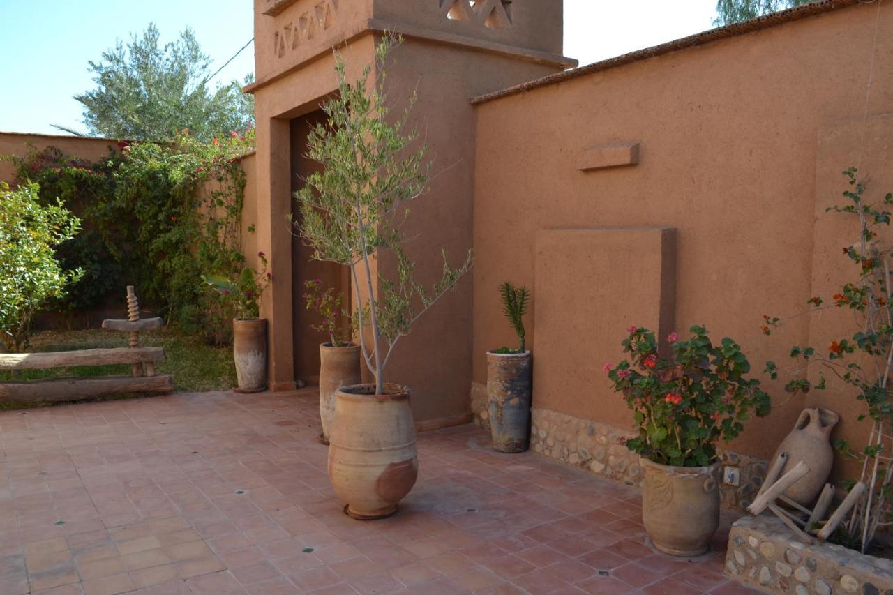 Hotel Riad Dar Bergui Warzazát Exteriér fotografie