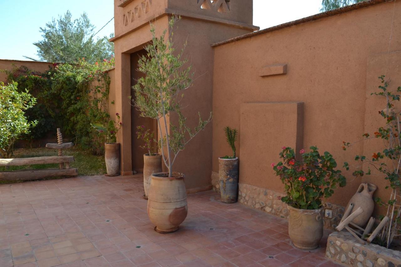 Riad Dar Bergui Warzazát Exteriér fotografie