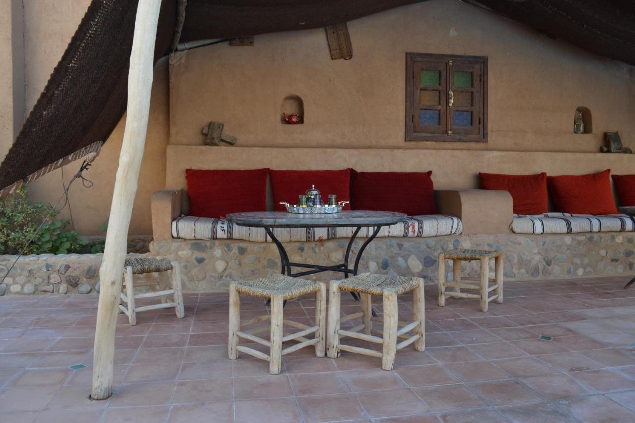 Riad Dar Bergui Warzazát Exteriér fotografie