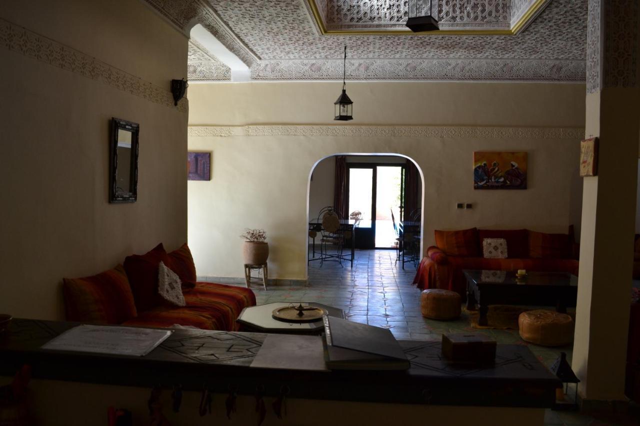 Riad Dar Bergui Warzazát Exteriér fotografie