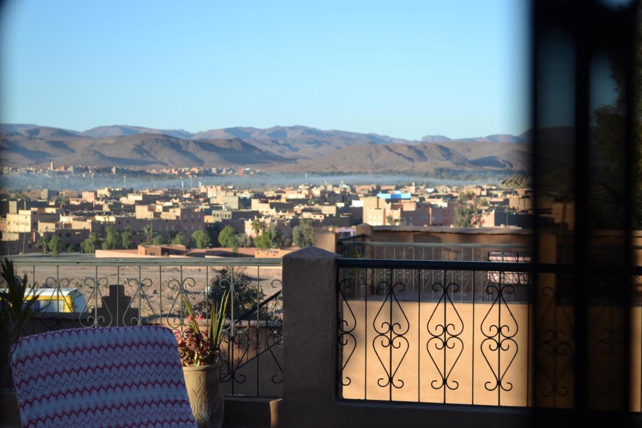 Hotel Riad Dar Bergui Warzazát Exteriér fotografie