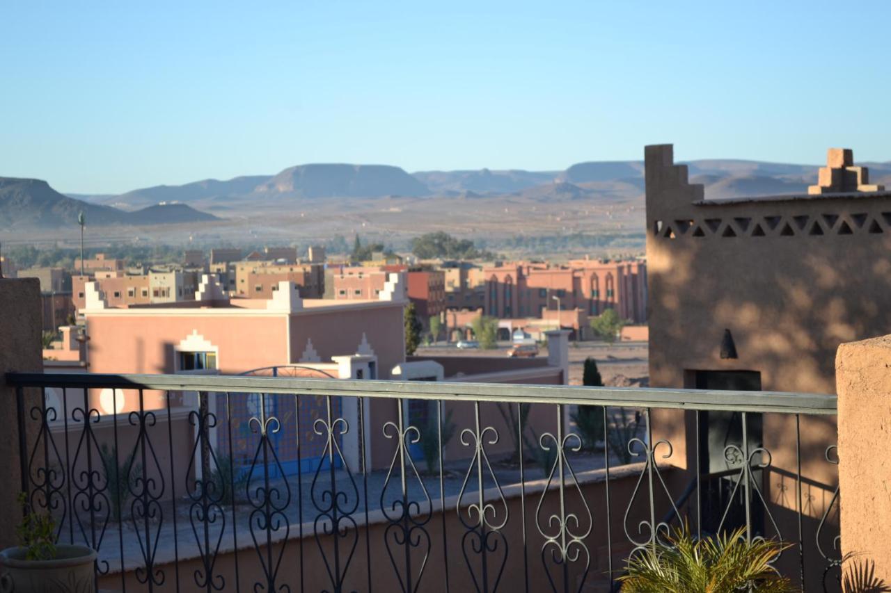 Hotel Riad Dar Bergui Warzazát Exteriér fotografie