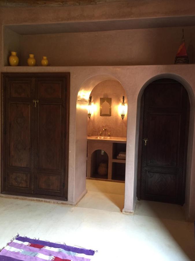 Riad Dar Bergui Warzazát Exteriér fotografie