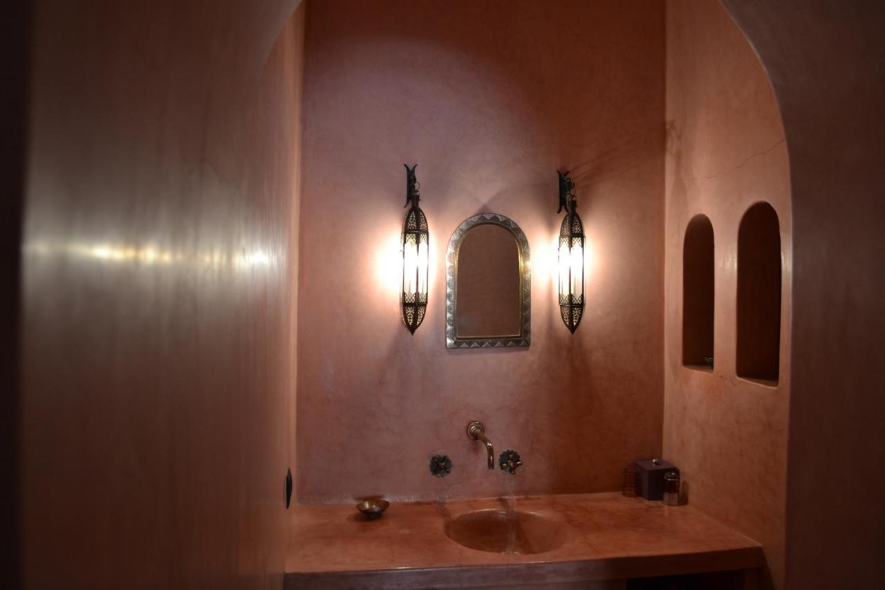 Riad Dar Bergui Warzazát Exteriér fotografie